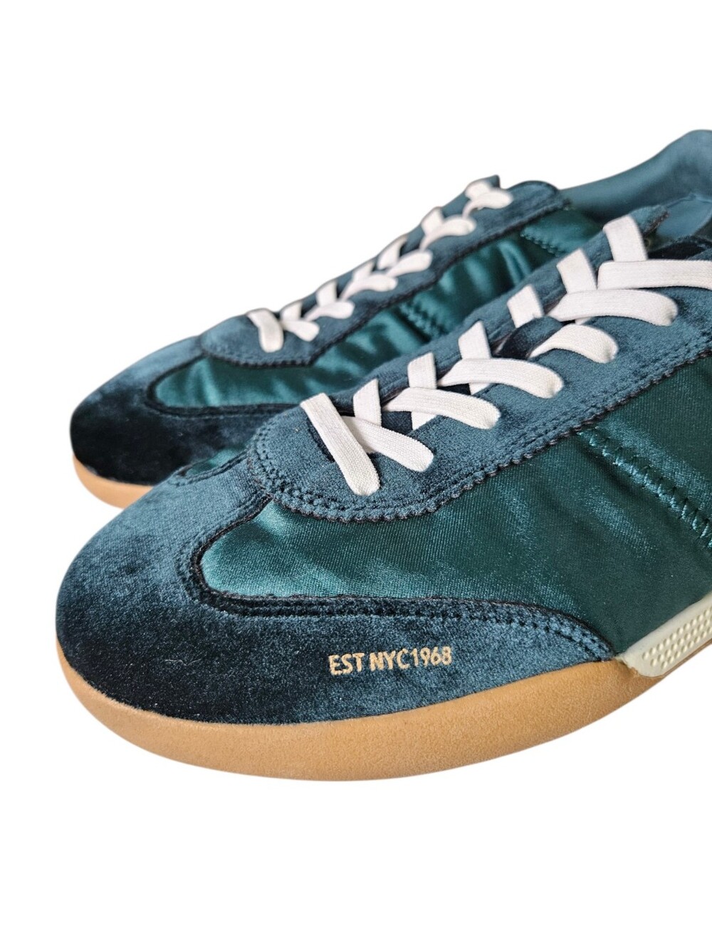 Anne Klein Emerald Green Retro Westside Sneakers, Size 11 Womens. - Picture 3 of 7